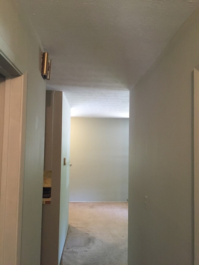 Building Photo - **AVAILABLE NOW**East Columbus 3 Bedroom /...