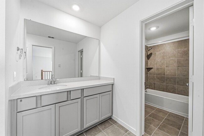 Building Photo - 22135 Rangemore Dr