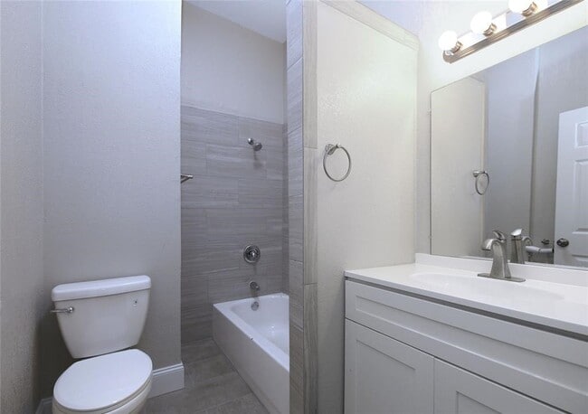 Building Photo - 4445 Rusk St