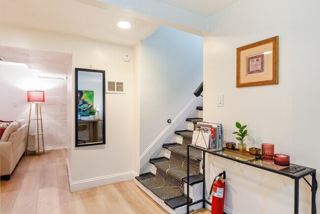 Building Photo - 4203 73rd Ave