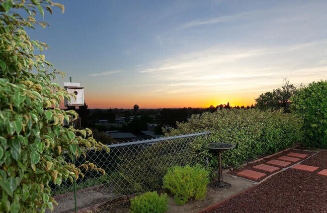 Building Photo - 7845 Tanglerod Ln