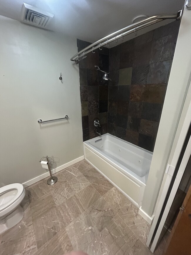 Building Photo - 1511 Main St