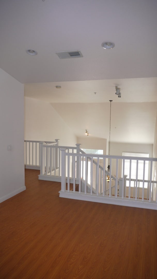 Building Photo - Stunning 3 Bed 3 Bath Duplex in Placentia with Open Floor Plan and Vaulted Ceilings.
