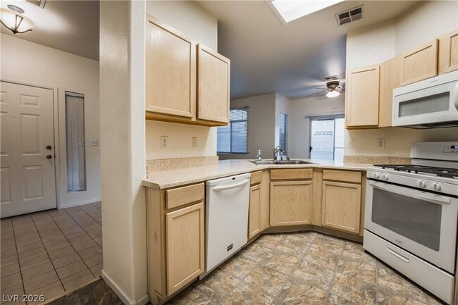 Building Photo - 7224 Pinon Crest Ct