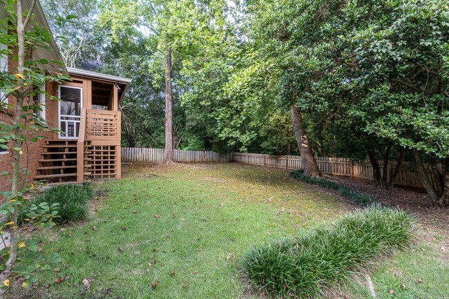 Building Photo - 328 Old Salem Way