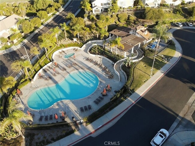 Building Photo - 27901 Glenfield Cir
