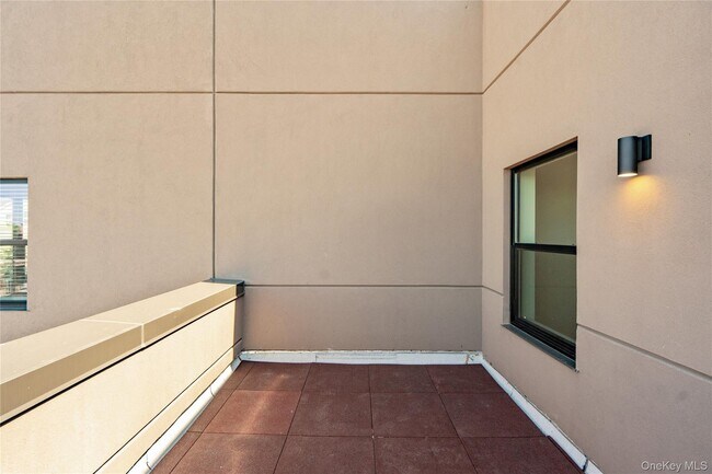 Building Photo - 62-45 60th Pl