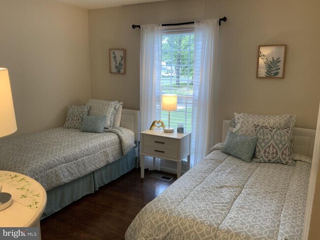 Building Photo - 206 Pleasants Dr