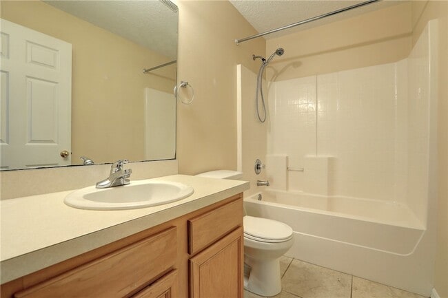 Building Photo - 113 Drake Way