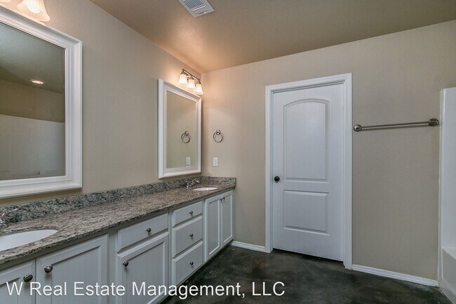 Building Photo - 4540 S Mirror St