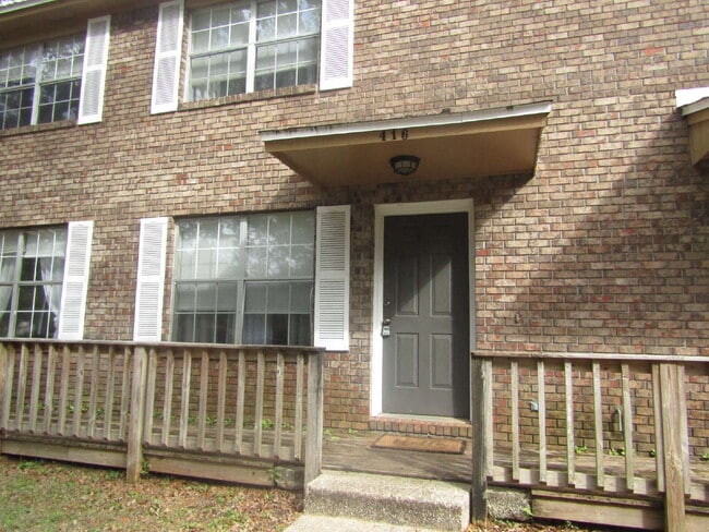 Primary Photo - Updated 2BR/1.5BA End-Unit Townhome Near N...