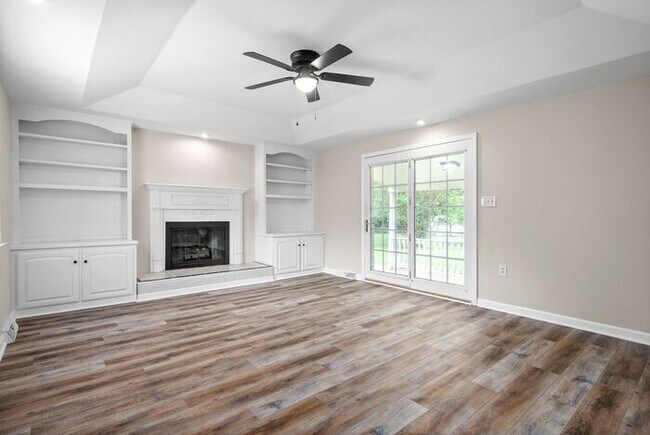 Building Photo - Ranch Style home Sango!