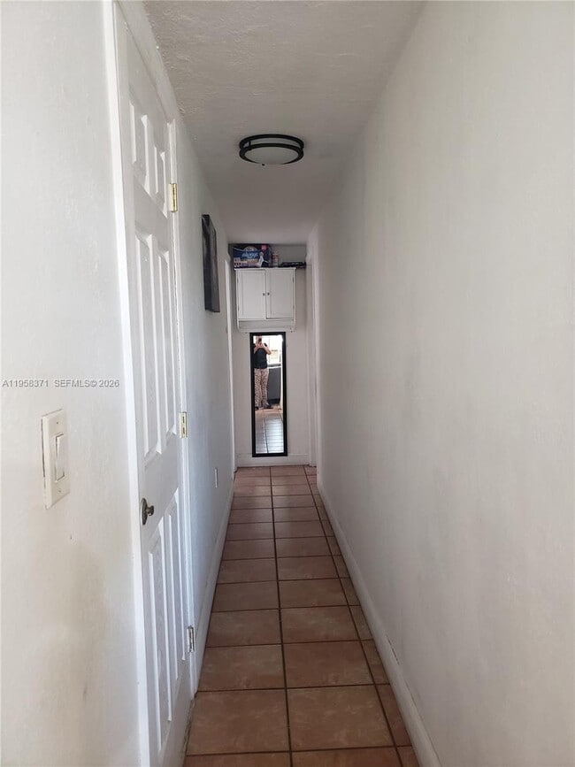 Building Photo - 4610 SW 116th Ave