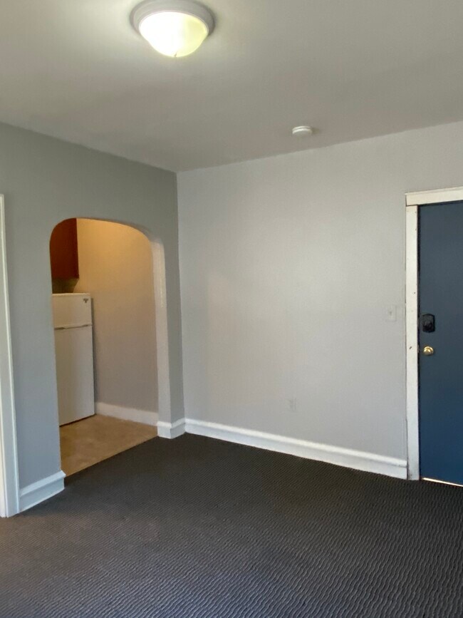 Building Photo - 3032 W Pierce St