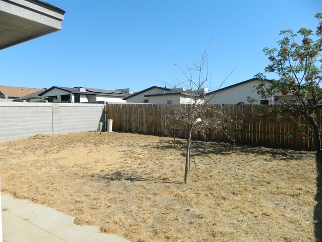 Building Photo - 1615 Dra Eve Perez Lane