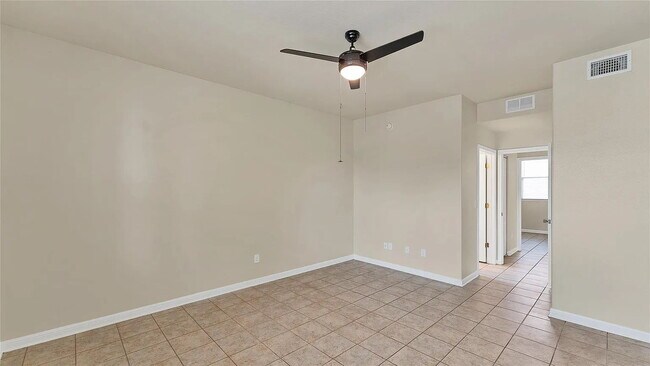 Building Photo - 334 Newberry Tr