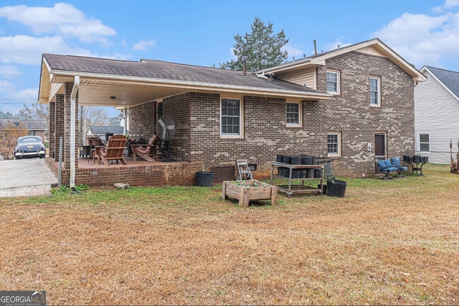 Building Photo - 1913 Amberwood Ct