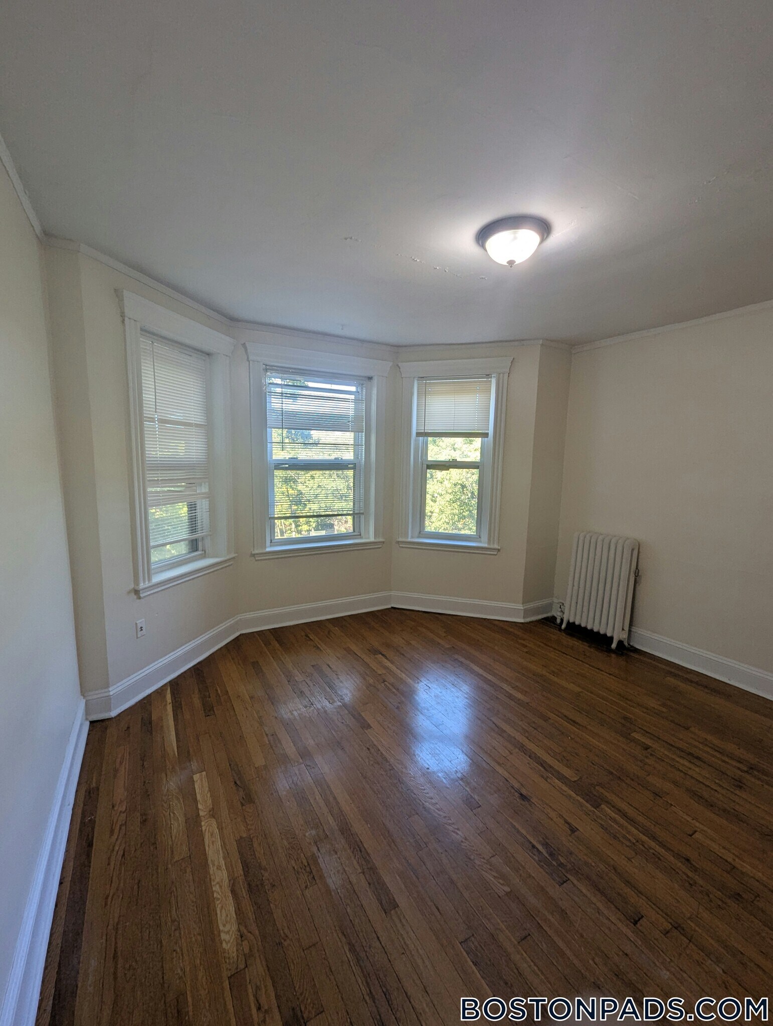 Building Photo - 360 Riverway