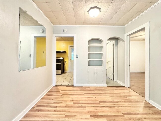 Building Photo - 707 E Lafayette St