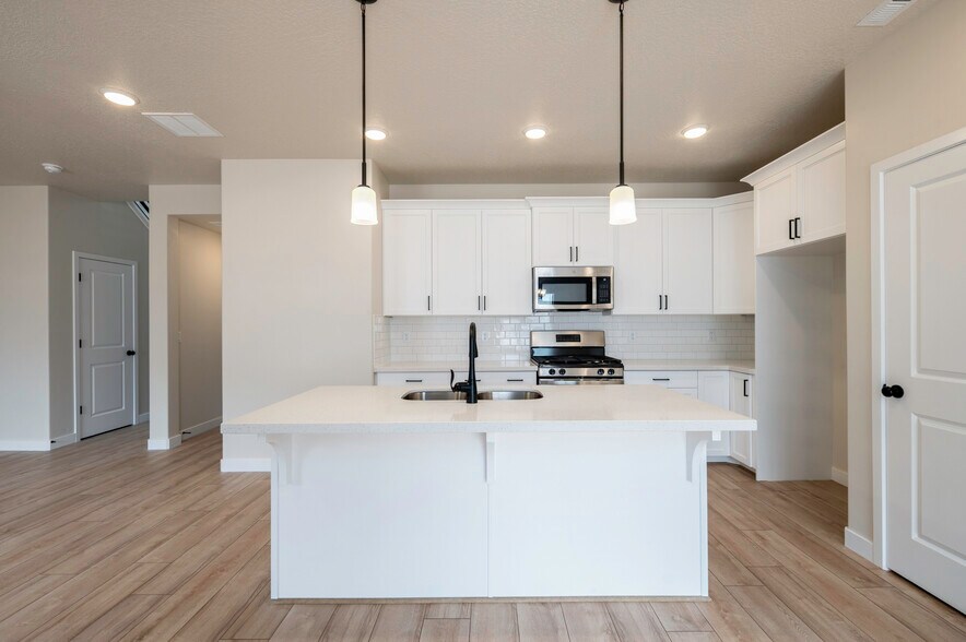 Building Photo - 12903 S Parade Trail Ct