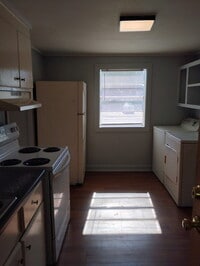 Building Photo - 822 Edwards St