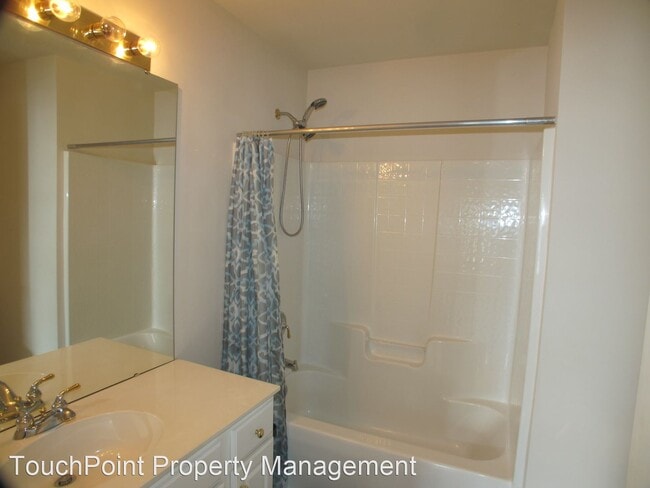 Building Photo - 2 br, 4 bath House - 5431 Dockery Drive