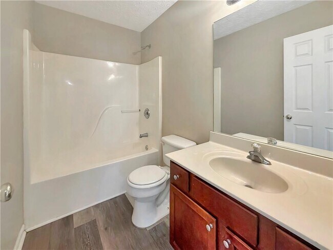 Building Photo - 1210 Skylar Ridge Cir