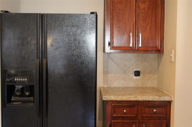 Building Photo - 22852 Lantern Hills Dr