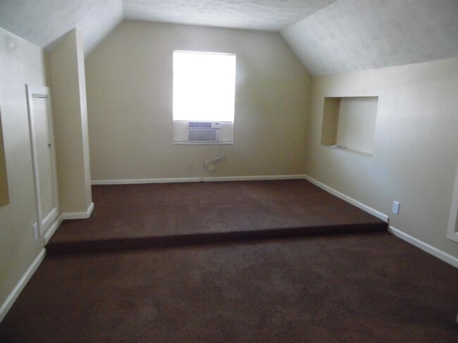 Building Photo - 107 Southport Dr