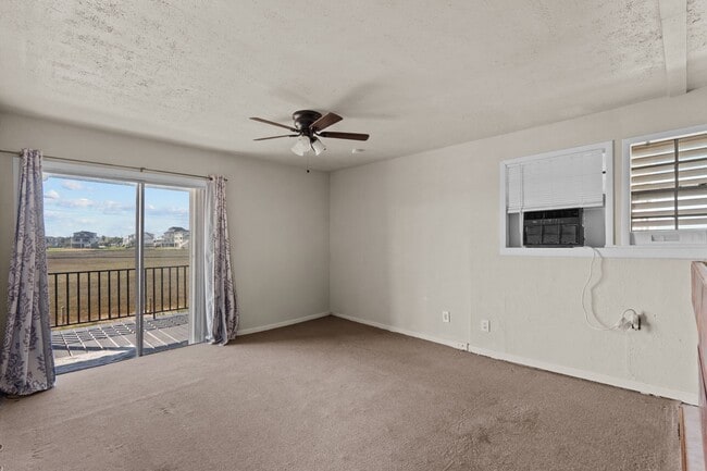 Building Photo - 810 93rd St