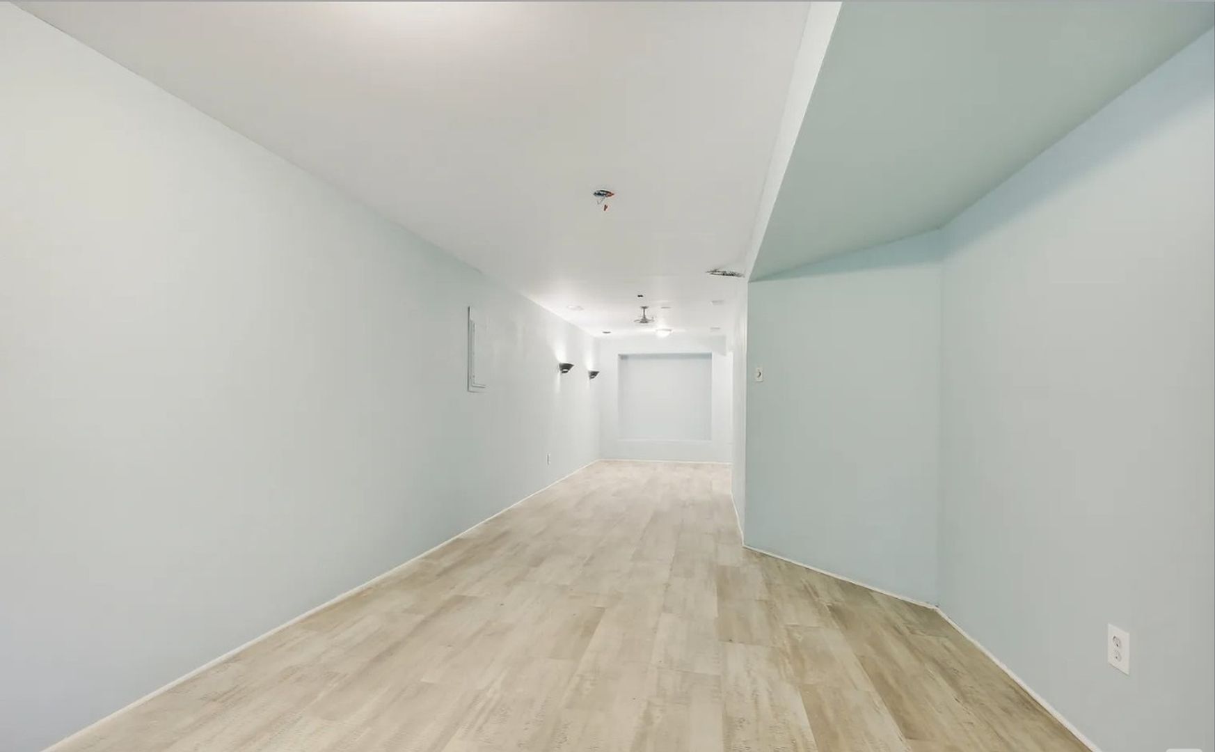 Building Photo - 2080 Singer Way