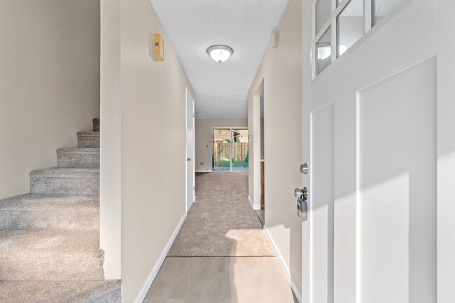 Building Photo - 325 N 29th Ave
