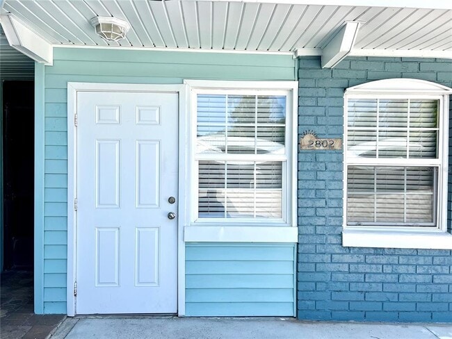 Building Photo - 2802 W Lake Eloise Dr