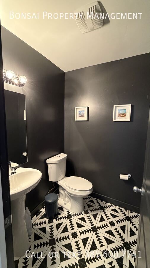 Building Photo - 860 San Savino Way