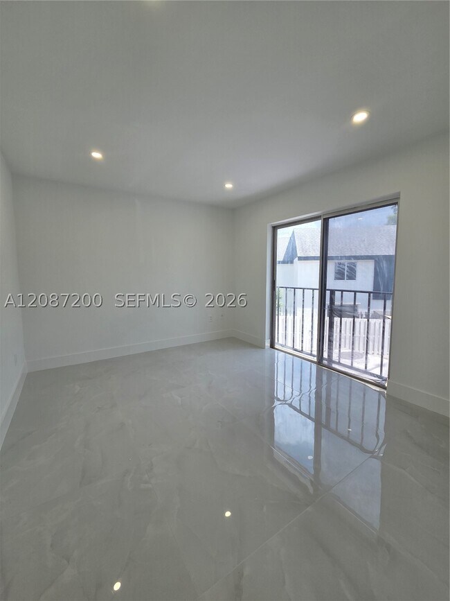 Building Photo - 15434 SW 85th Ln