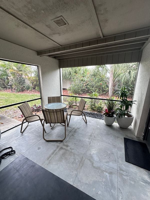 Building Photo - 100 Coral Way E