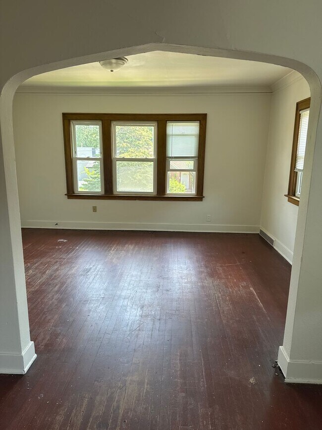 Building Photo - 905/907 14th Street