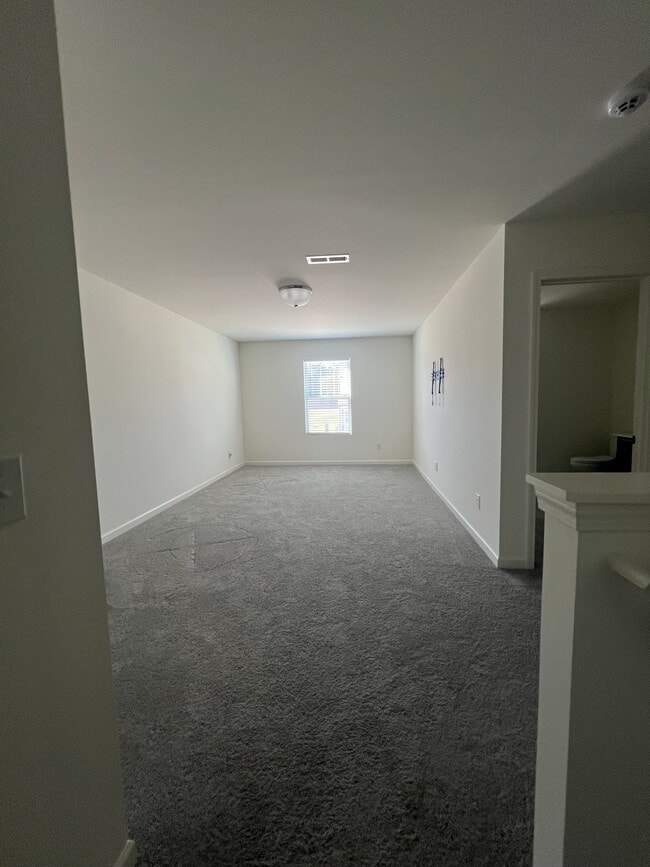 Building Photo - 1621 Running Deer Dr