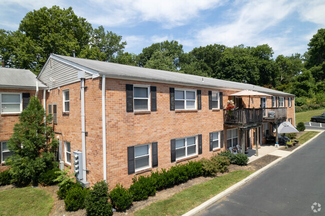 Primary Photo - Creekside South Apartments