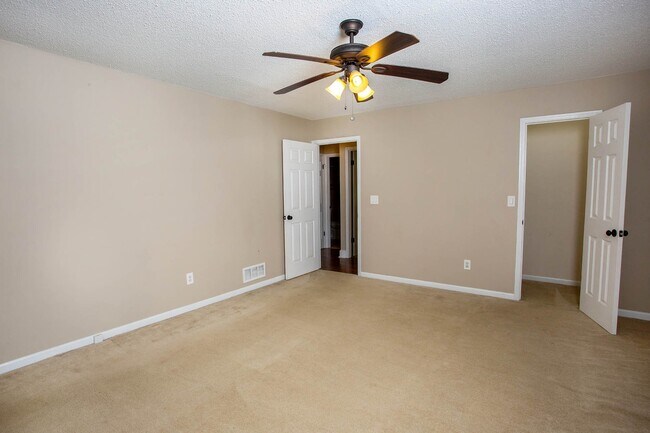 Building Photo - 4641 Anastasia Ct