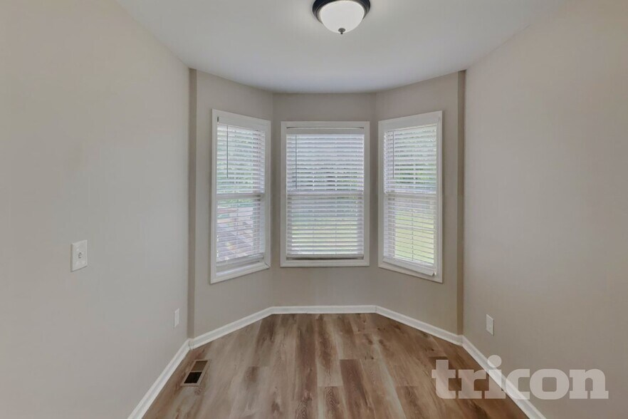 Building Photo - 6009 Plateau Ct