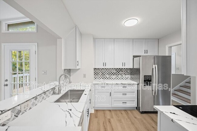 Building Photo - 6012 Lanai Ln