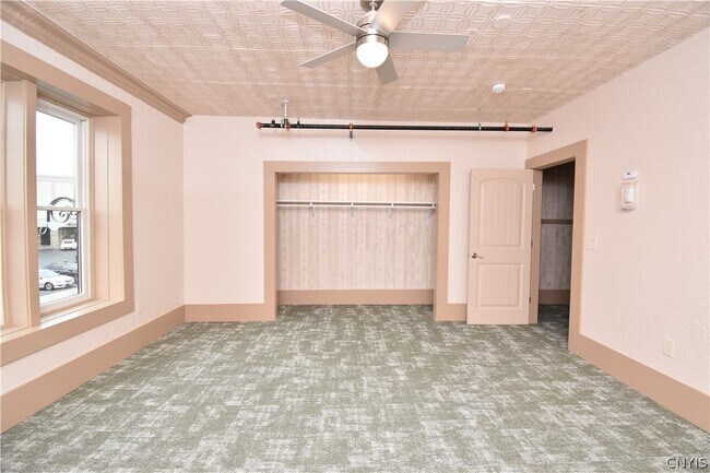 Building Photo - 152 Court St