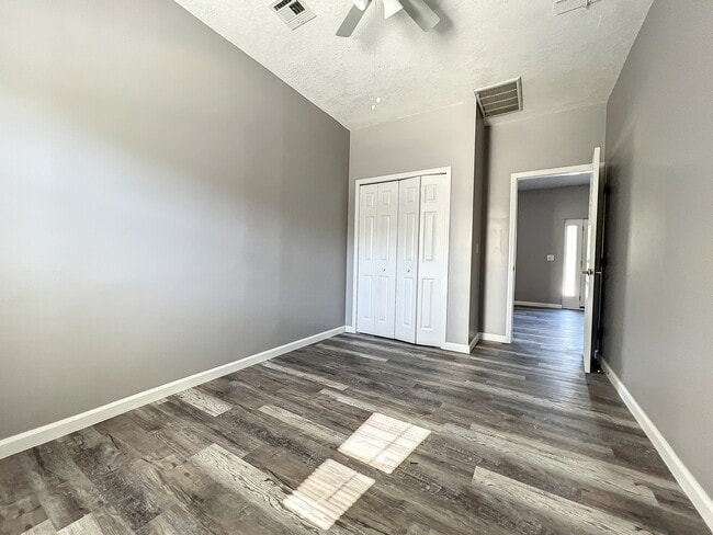 Building Photo - Coyer Rd Unit A