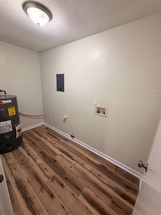 Building Photo - Available FOR RENT in Midland City, AL