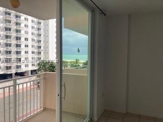 Building Photo - 345 Ocean Dr