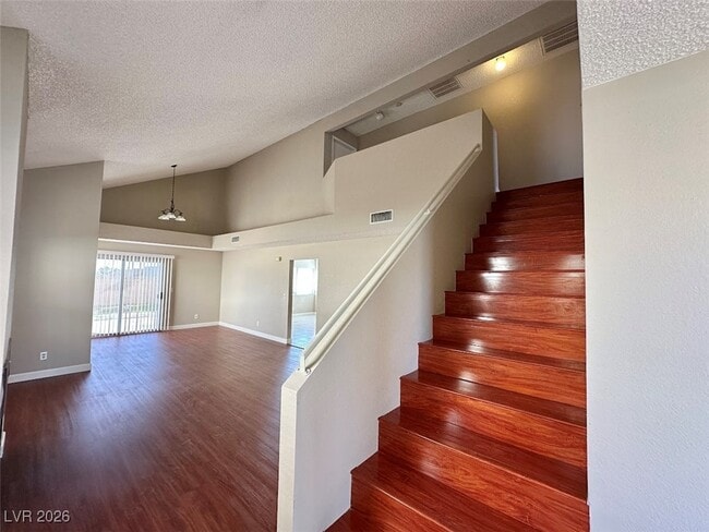 Building Photo - 120 Clifton Heights Dr