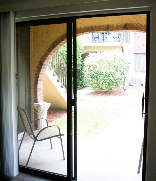 Building Photo - 123 San Paulo Cir