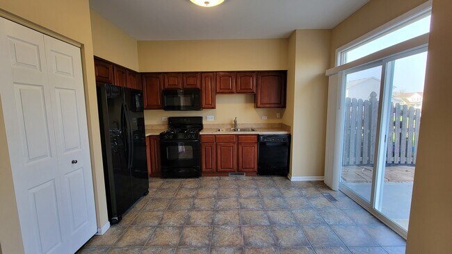 Building Photo - 1426 Dahlgren Ln