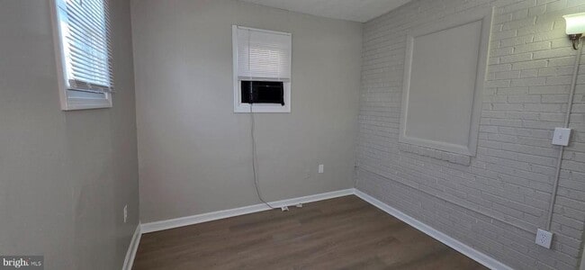 Building Photo - 3207 11th Pl SE